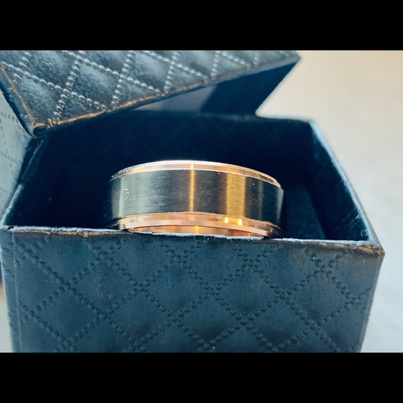 Men’s Stainless Steel Band - Picture 2 of 4